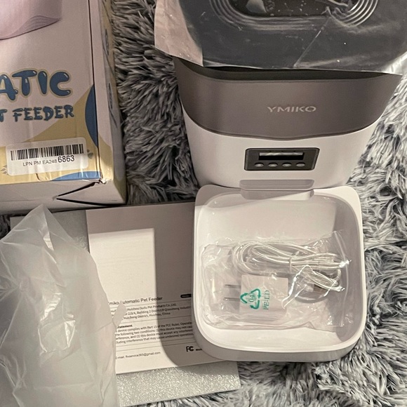 YMIKO AUTOMATIC PET FEEDER - Picture 8 of 12